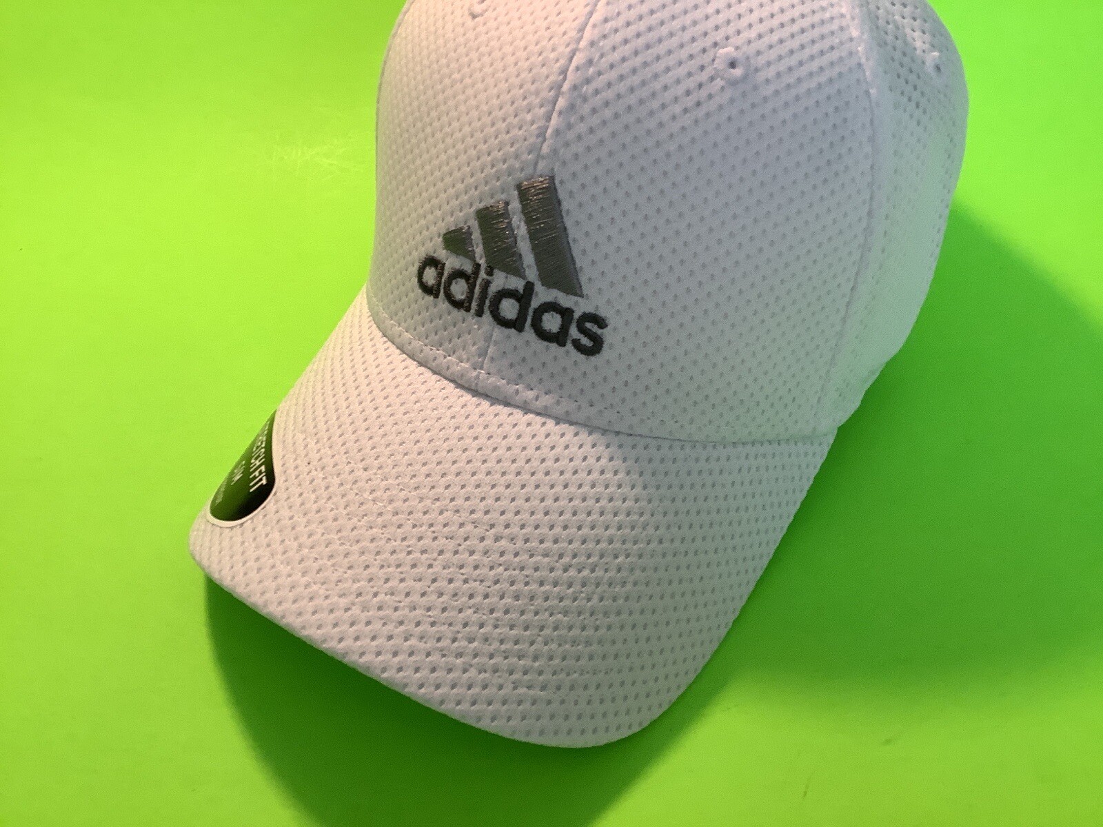 ADIDAS Stretch Fit Aeroready Adult Snapback Hat Size S/M White w/Gray NEW thumbnail 9