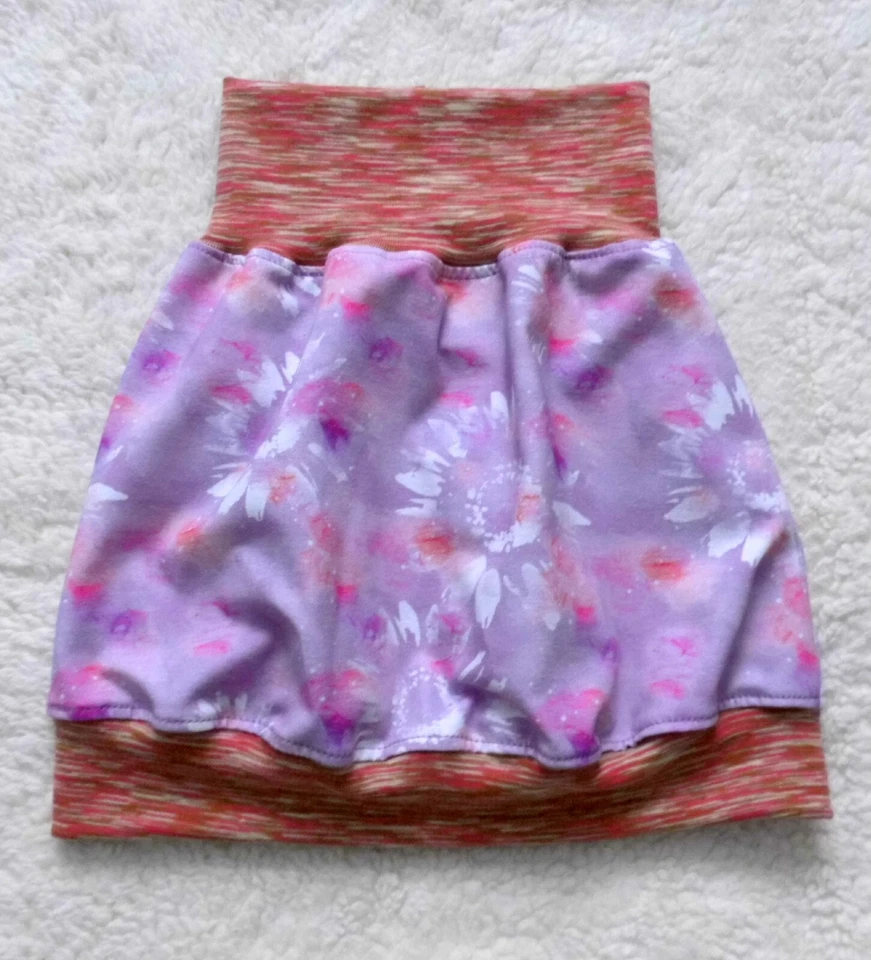 Mädchen Rock Ballonrock Jerseyrock Gr. 98 Blumen Flieder Handmade - Bild 1 von 1