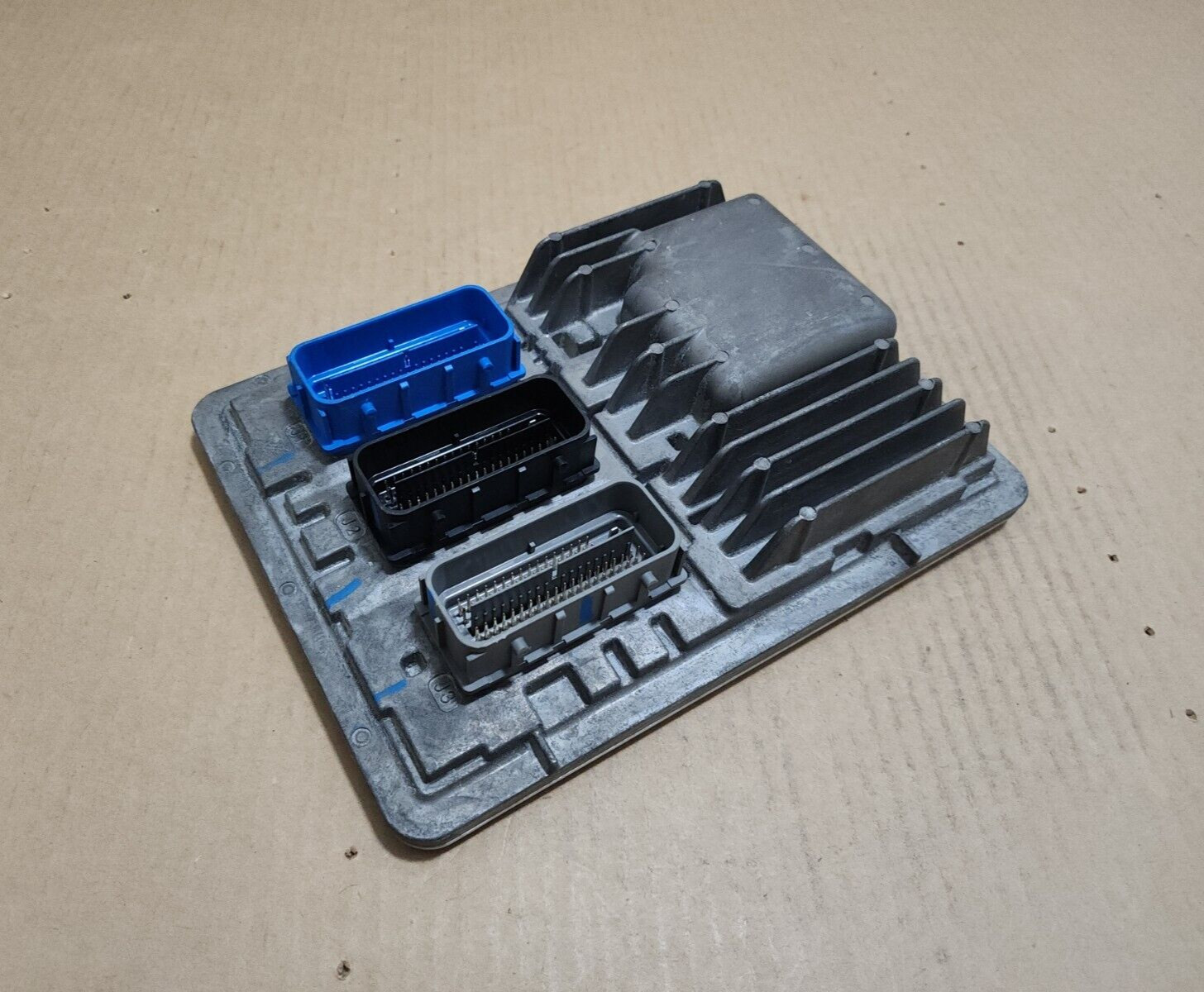 15-16 GMC CANYON COLORADO OEM ENGINE POWERTRAIN CONTROL MODULE ECM ECU 12672880