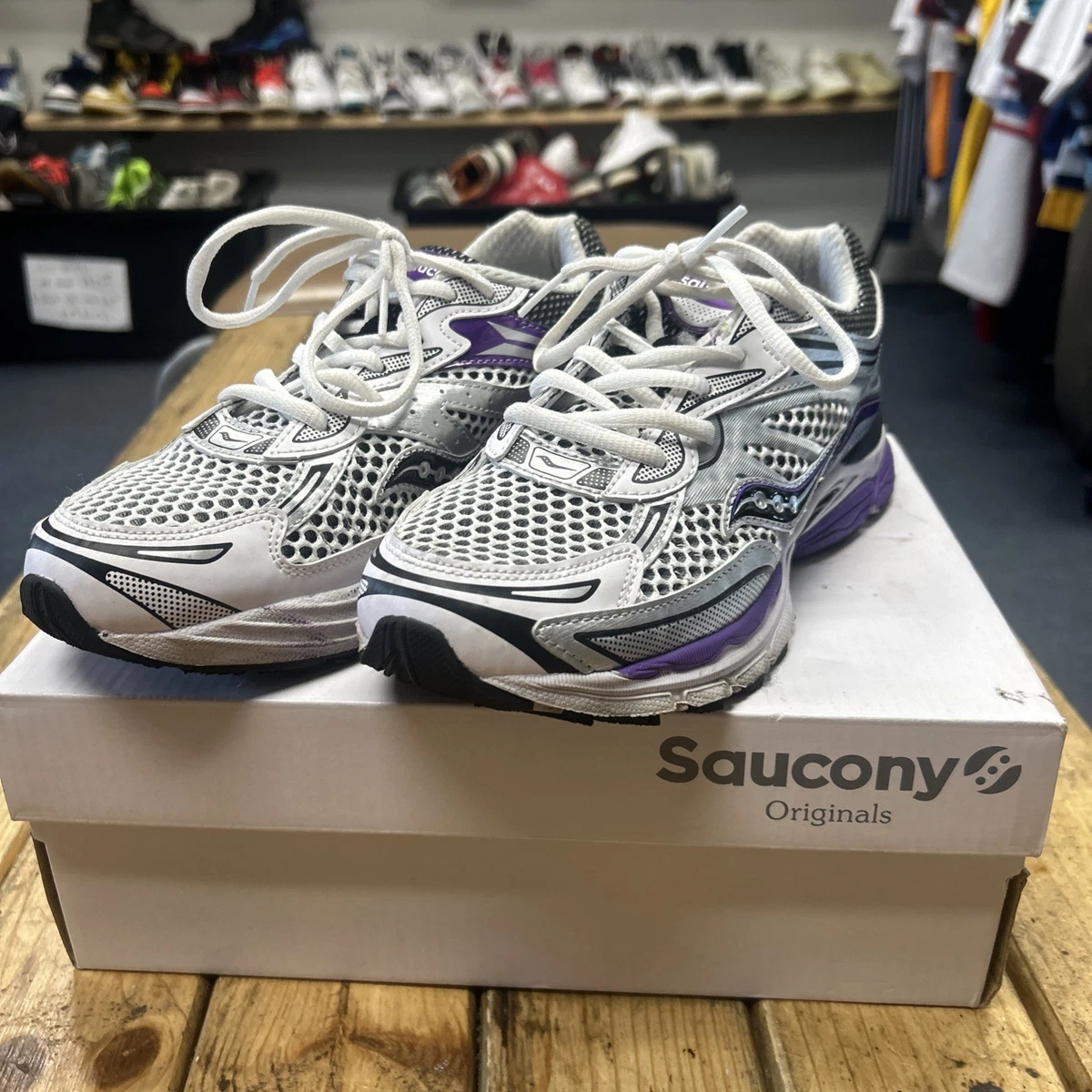 Saucony OG ProGrid Omni 9 Silver Purple Men Sizes 5 Women Size 6.5 New S70739-10 Saucony ProGrid Omni 9 Mens Running Shoes Silver Purple  main image 2