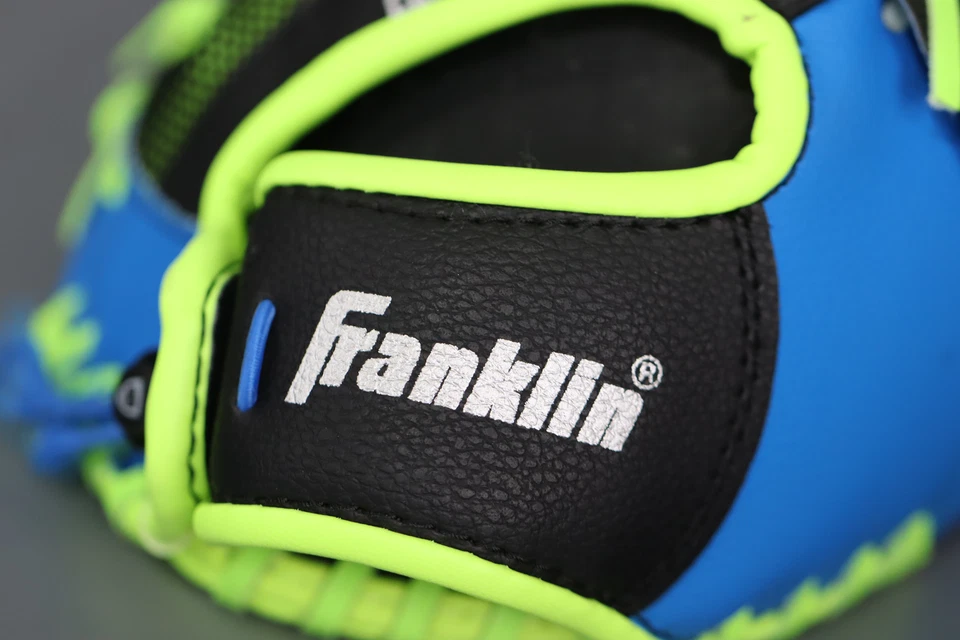 Juego de guantes y pelotas Franklin Sports Teeball - Guante de béisbol derecho para niños - 9 pulgadas Foto 4 de 4