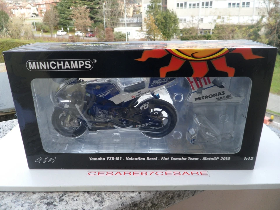 1/12 MINICHAMPS- YAMAHA YZR-M1 TEAM MOTOGP 2010 - ROSSI LIMITED - Immagine 2 di 4