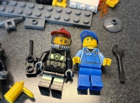 LEGO 60088 City Fire Starter Set 100% Complete Retired Manual No Box 4 Minifigs