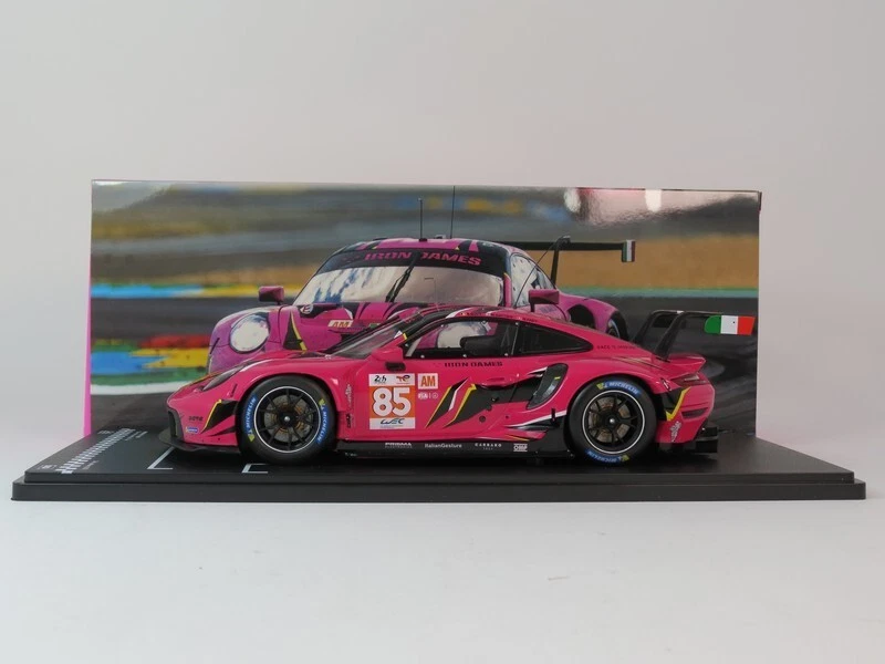 Ixo Porsche 911 8992) RSR #85 IRON DAMES 24h Le Mans 2023 1/18 LEGT18-23039 - Immagine 3 di 4