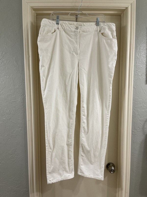 Chico's 3 Corduroy Ecru Ultimate Fit Slim Leg Stretch Jean Pants