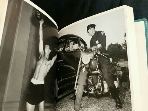 Behind the Silver Shield by John J. Floherty 1957 hard cover stamped discarded - Picture 11 of 12
