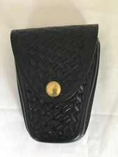 DUTYMAN 8821 Black Leather Handcuff Case Holder