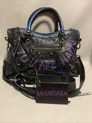 Authentic Balenciaga 𝐆𝐫𝐚𝐟𝐟𝐢𝐭𝐢 Bag 𝐒𝐦𝐚𝐥𝐥 Preowned No Dust Bag 