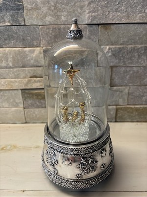 Nativity Scene Globe Color Blinking Lights Wind Up Music Box. Int l Silver Co.