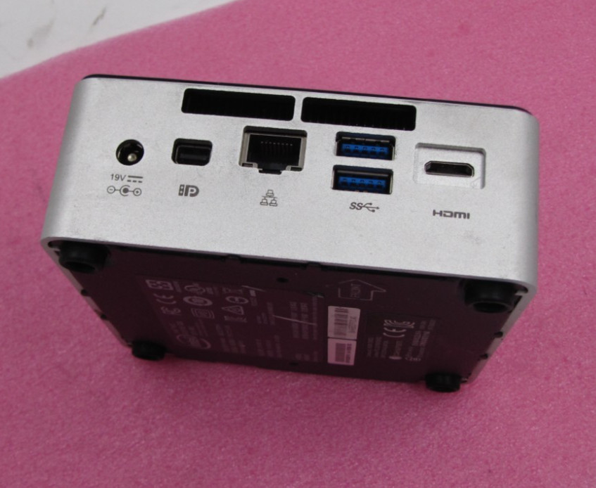 NUC5i7RYH intel core i7-5557U 3.10GHz 8GB RAM 256GB SATA SSD NO OS