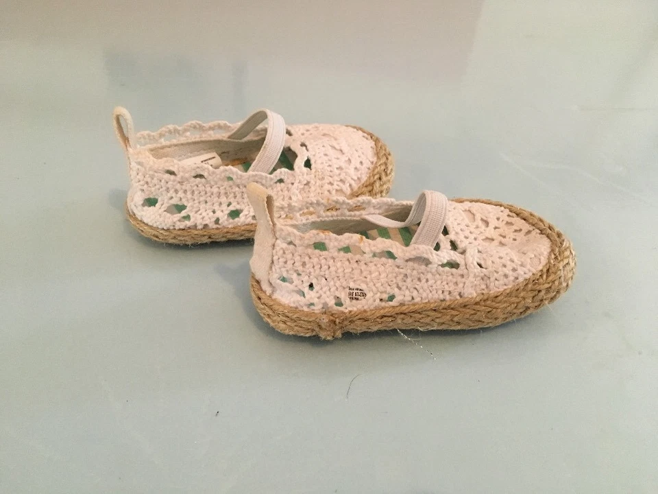 Zapatos de encaje blanco Garanimals talla 2 Foto 2 de 3