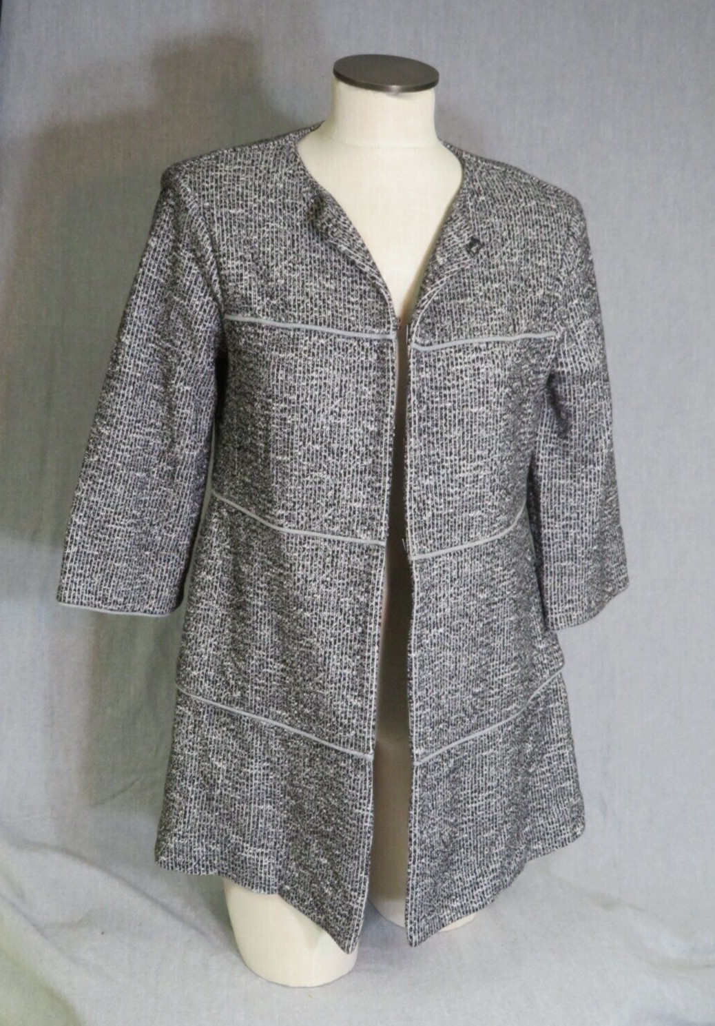 Blazer Jacket Cabi Womens Small Career Black & White with pockets-image