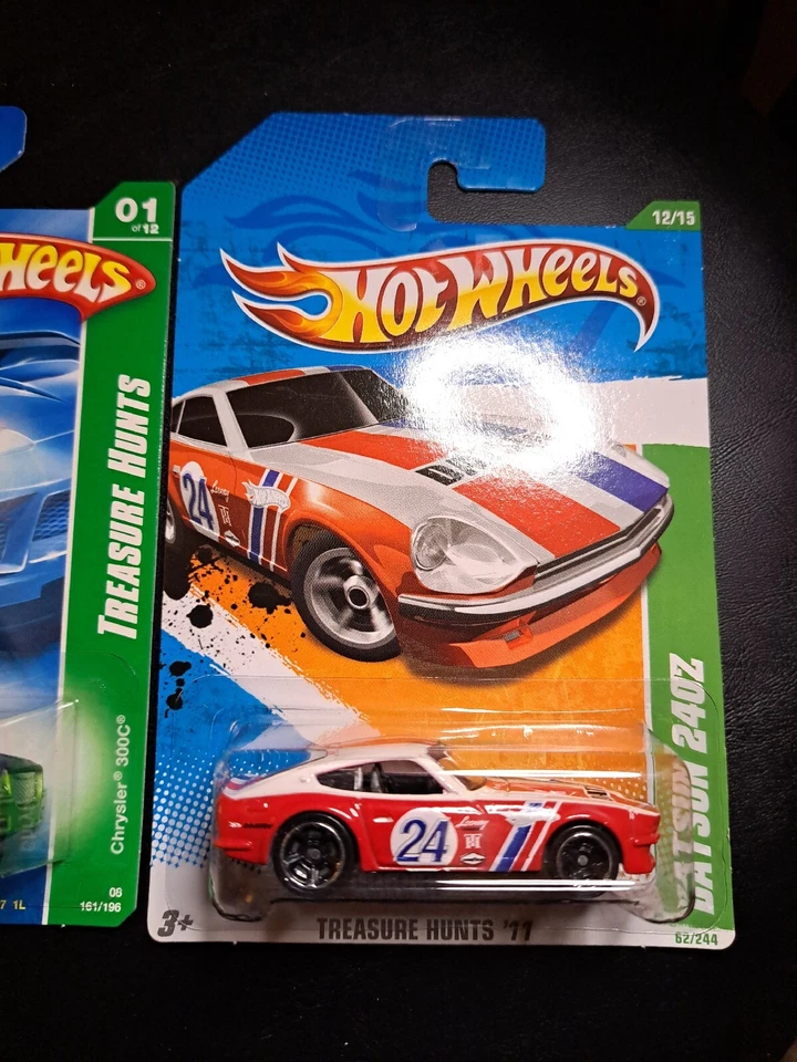 Lote Hot Wheels Treasure Hunt Datsun 240Z y Chrysler 300C 2011 Foto 3 de 4
