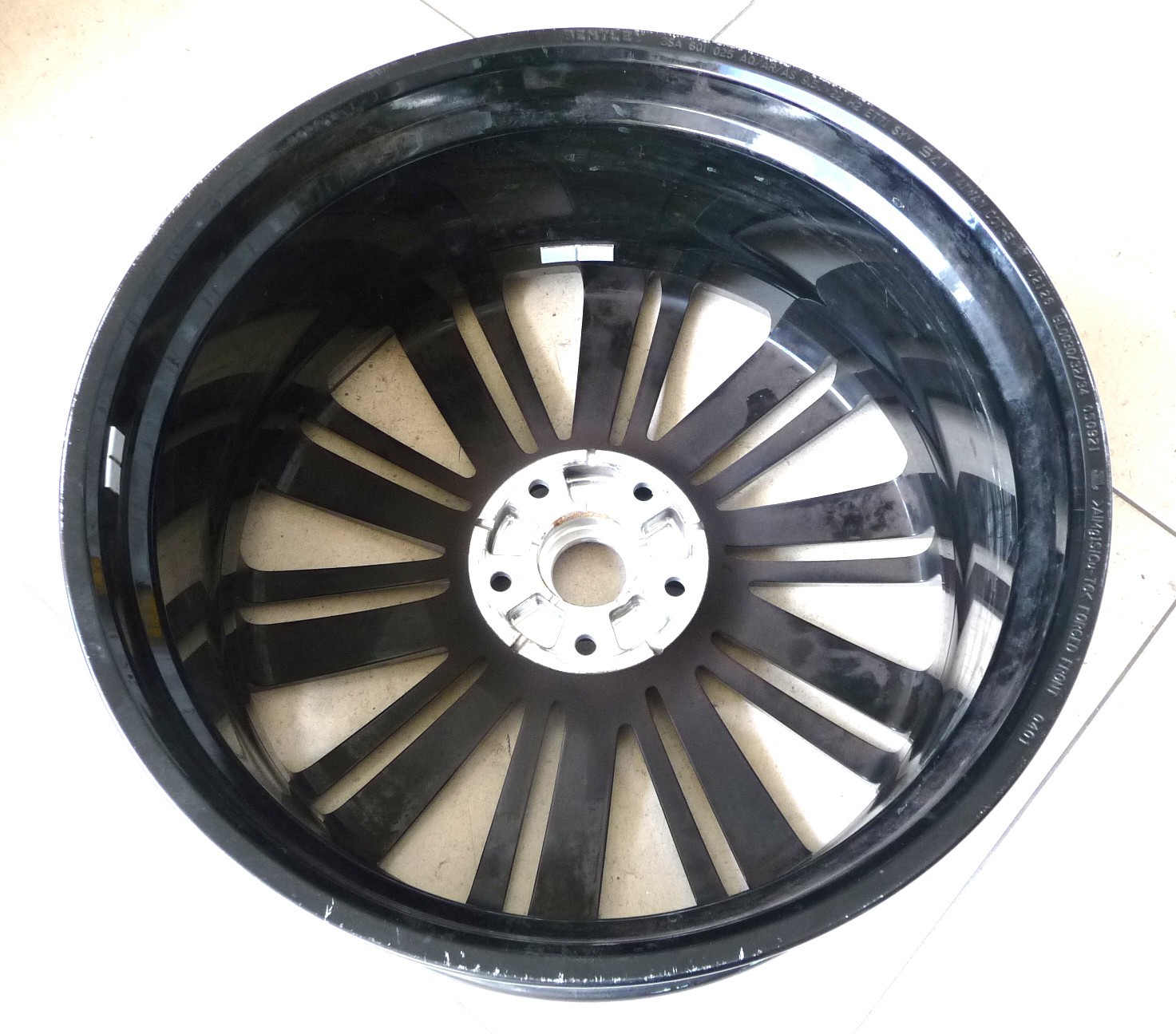 2019-2024 Bentley Continental GT GTC Front Black Rim 9.5JX22H2 ET71 3SA601025AS