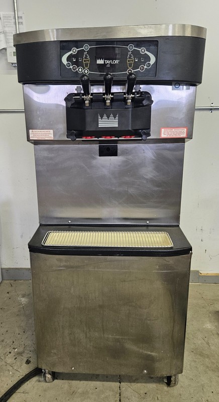 2013 Taylor C713 1PH AIR COOLED  2 Flavor Twist Soft Serve Ice Cream