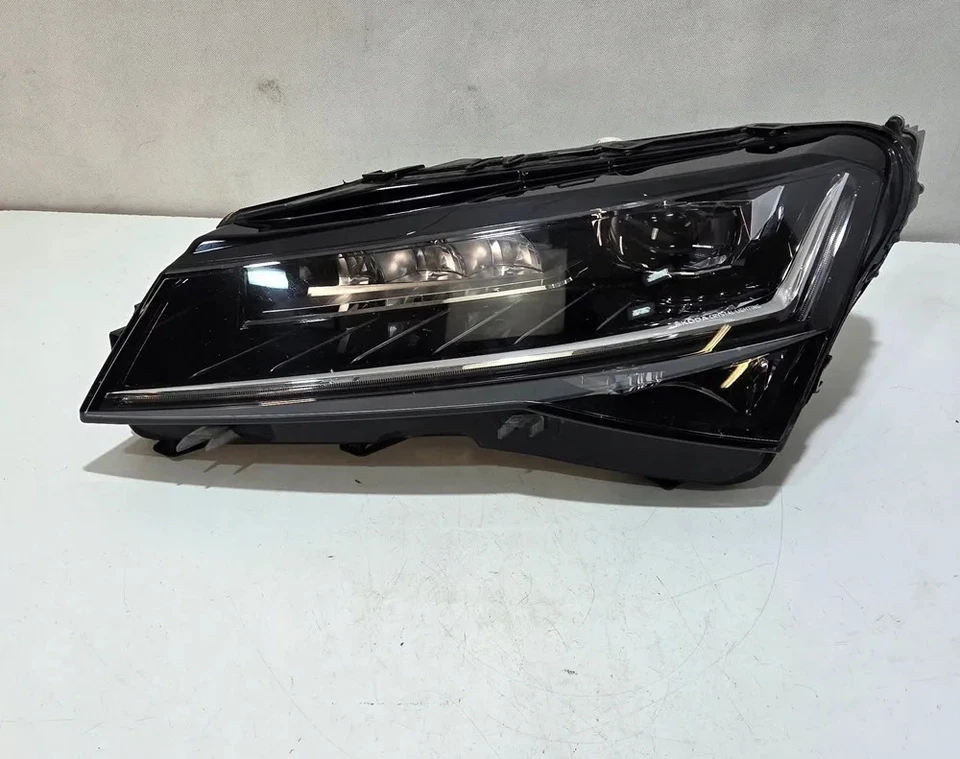 Frontscheinwerfer Skoda Superb III 3V1941015D LED Ein Stück (Rechts oder Links) - Bild 2 von 4