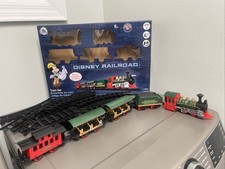 Disney Parks Mickey Mouse Railroad Lionel Train 36 Piece Set 712067 Exc Cond