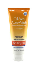Neutrogena Oil-Free Acne Face Wash Cream Cleanser - 6.7 fl oz 200ml 