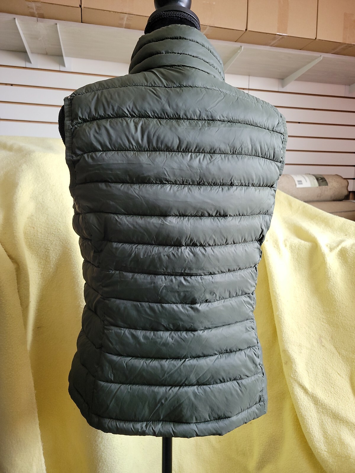 Amazon Essentials Women's Packable Vest, Size Medium, Green eBay