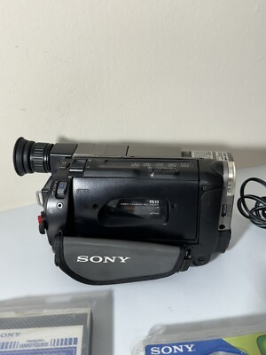 Sony Handycam Vision 330X Digital Zoom CCD-TRV36 NTSC Video Hi8.
