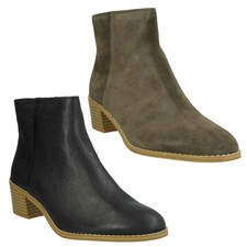 clarks amos kendra suede