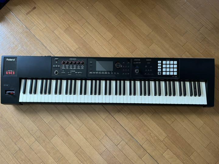 Roland FA-08 Keyboard Synthesizer Workstation W/AC cable Roland FA-08 Keyboard Synthesizer Workstation W/AC cable