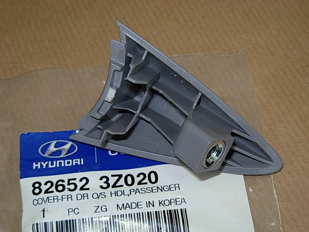 GENUINE BRAND NEW HYUNDAI i40 2011-ONWARDS COVER- LEFT FRONT DOOR