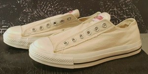 chuck taylor white slip on