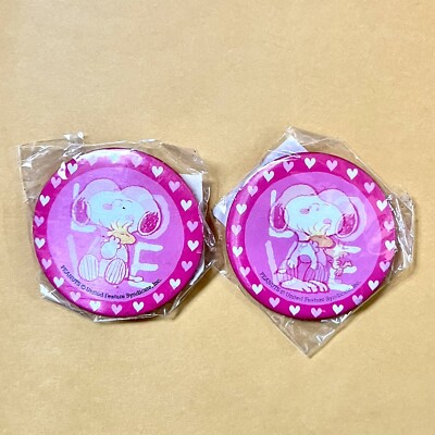 Set 2 Snoopy & Woodstock Love One Another HOLOGRAPHIC Valentine Peanuts PIN BACK