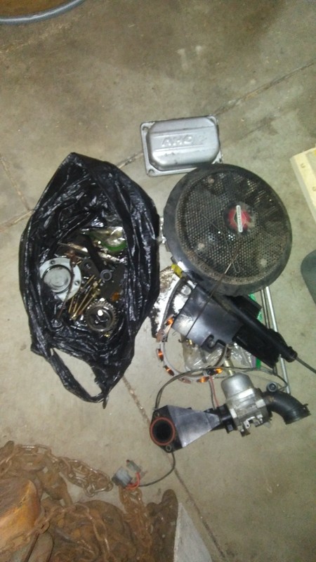 Miscellaneous Used  Parts From Briggs And Stratton 31P677-0602-E2 050916ZE ???