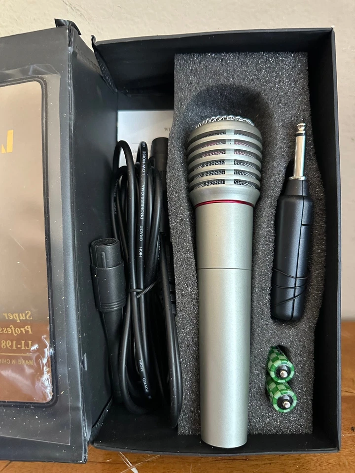 LAX-MAX LI-198 Super Professional Wireless Receiver Microphone System - Image 2 of 4