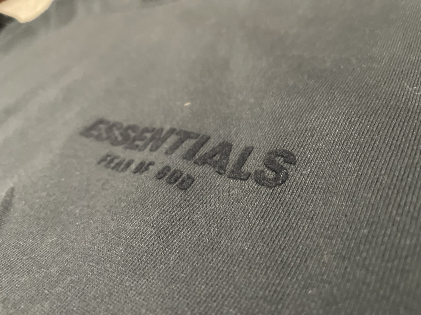 Men’s Black Small Essential Hoodie FEAR OF GOD thumbnail 4