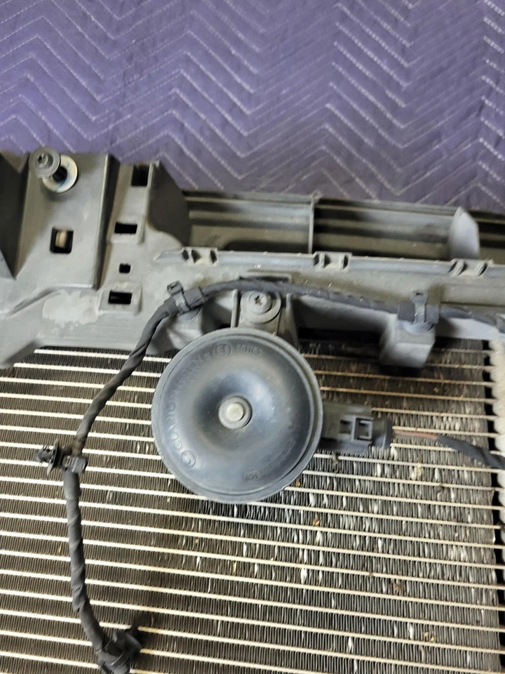 Volkswagen Passat 2020 motor radiador y condensador y ventilador usado OEM 14-20 Foto 3 de 4