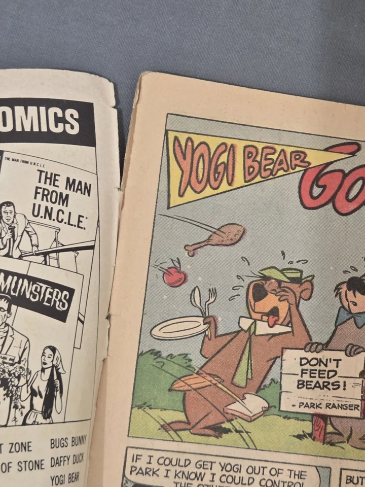 gold key comic yogi bear goes to college hanna-barbera 1960 - Image 3 of 4