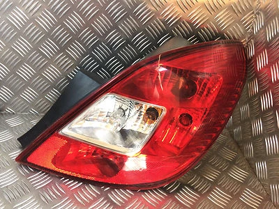 Feu arrière droit - OPEL Corsa IV (4) D - Réf : 13269051 - Photo 1/4
