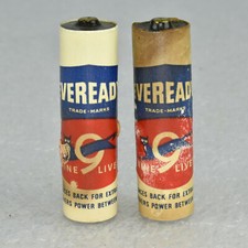 Vintage EVEREADY AA Batteries - Paper Cover 2 For 25 Cents Marked Nine Lives Cat