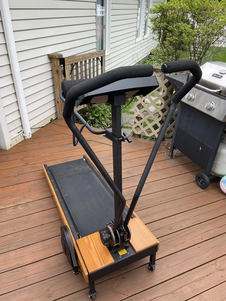 NordicTrack WalkFit 5000 treadmill Cardio workout machine - Image 3 of 4