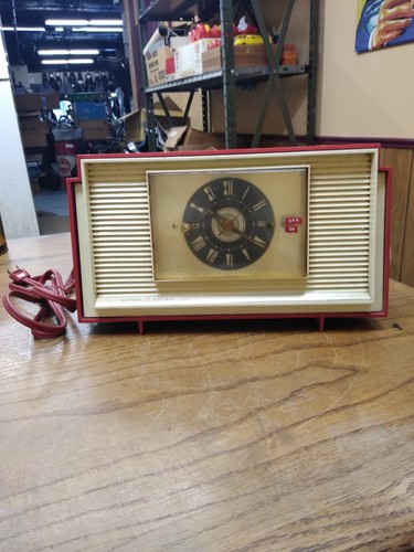 Lecteur 8 Pistes Vintage General Electric 3-5510A – Pour Pièces (ne Fonctionne Pas)