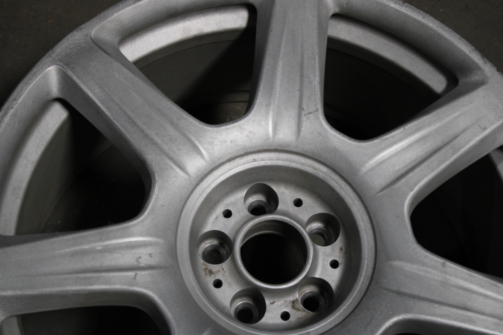 Rolls Royce Phantom OEM Wheel Rim REAR 21x9.5 21" 6871608 ( bare metal finish )