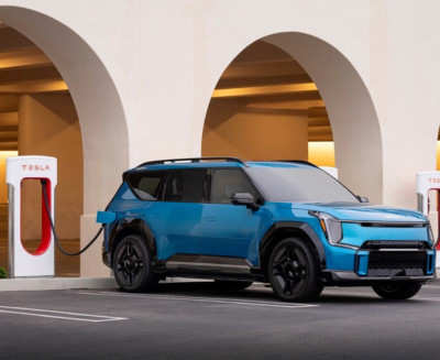A2Z EV NACS to CCS Tesla Supercharger Adapter for KIA EV6, EV9, Niro EV