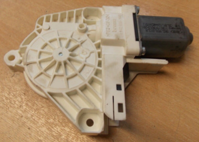 2011-16 AUDI A4 B8 O/S/R DRIVER SIDE REAR WINDOW CONTROL MOTOR 8KO.959.812.A