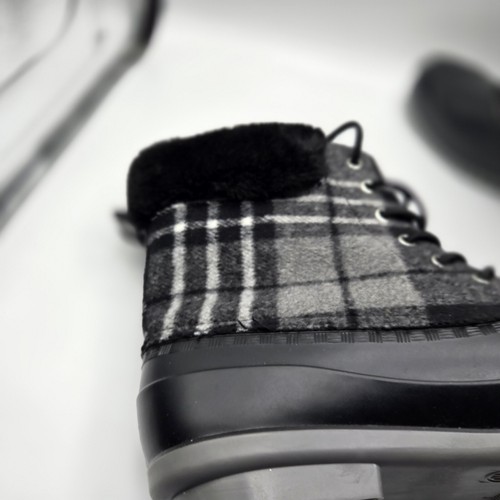 Women's Black Plaid Duck Boots Waterproof Size 10 Lace Up Winter Boots Brand New - Picture 8 of 8
