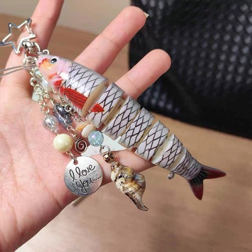Detailed Fish Baits Keychain Lightweight Resin Craftsmanship Outdoor Lifestyle - Picture 7 of 8