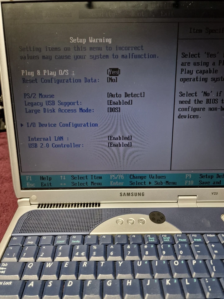 Vintage Samsung V25 Laptop Pentium 4, 2.40GHz bios tested only no hdd read descr - Image 4 of 4