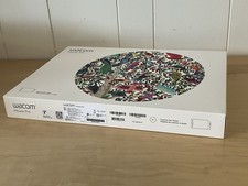 Wacom Intuos Pro Medium Digital Graphic Drawing Tablet - Black