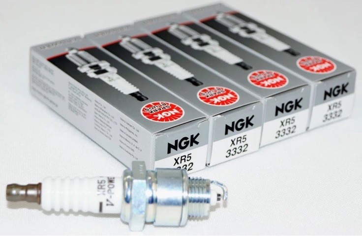 Set of 4 Genuine NGK 3332 XR5 V-Power Spark Plugs