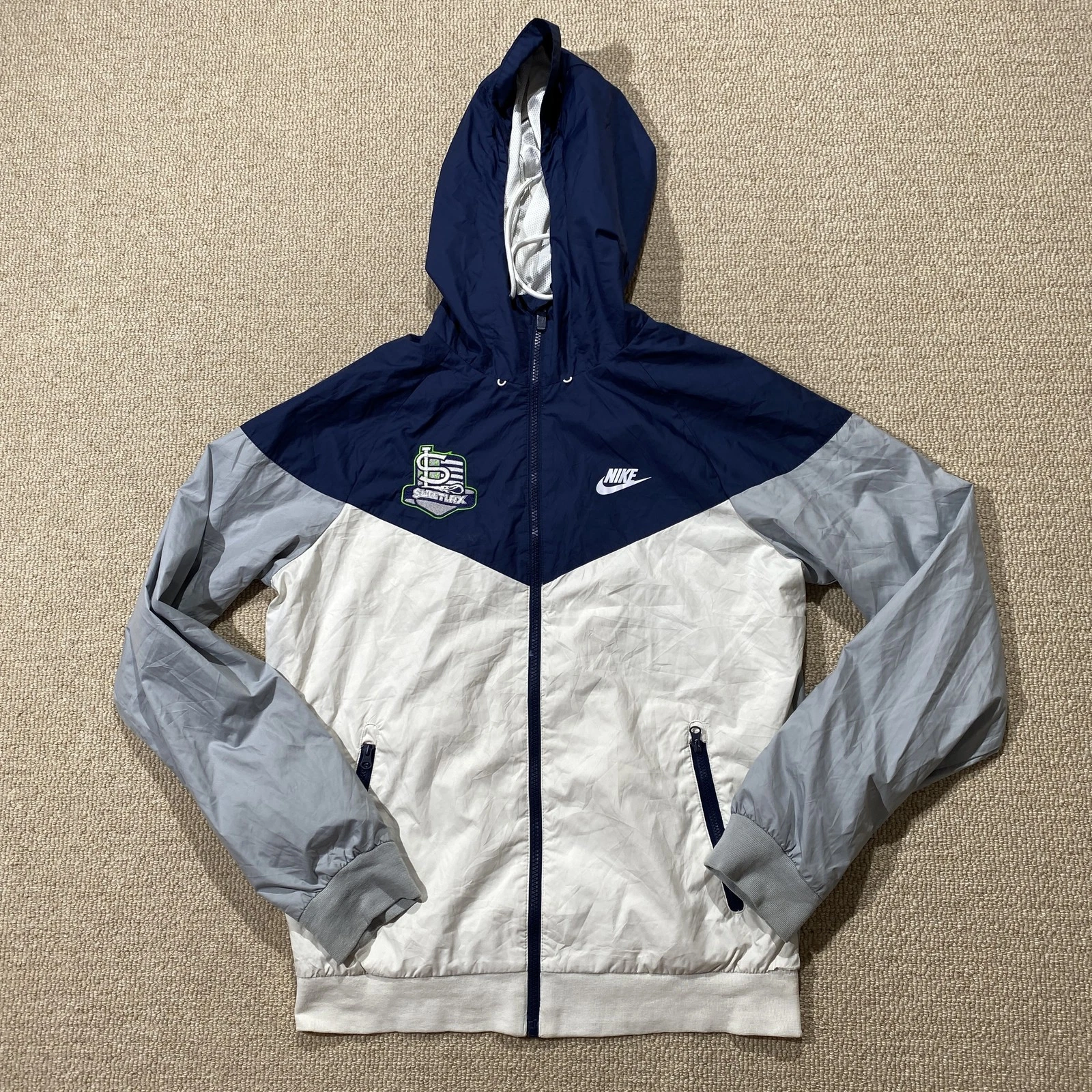 Nike Windrunner Jacket Mens Small White Navy Lightweight Rain Windbreaker Sports
