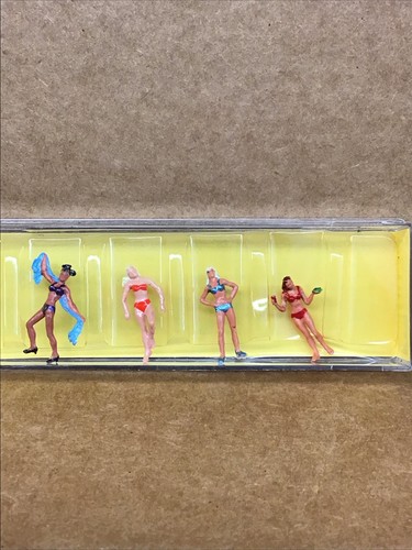 Figuras Preiser escala HO # 0034: (4) niñas en bikinis en la playa nuevas C-6 | Zustand: New