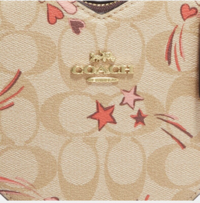 ショルダーバッグ・ポシェット COACH Signature Canvas With Heart And Star Print CK523 NWT Coach Heart Crossbody In Signature Canvas With Heart And