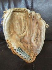Wilson A2234 Baseball Glove Dual Hinge Pro Style Ron Guidry Right Hand Throw